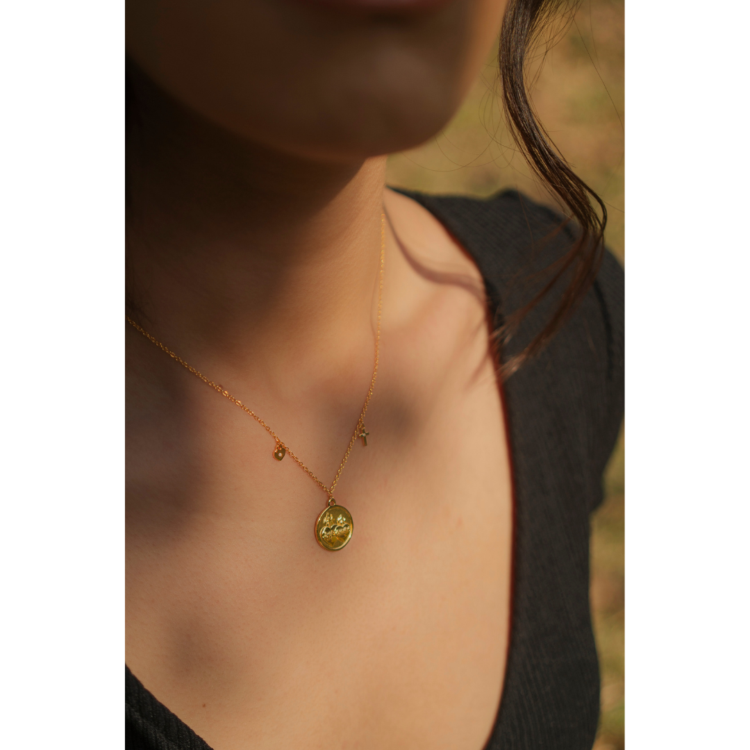 Collar de los Sagrados Corazones de Jesús y María