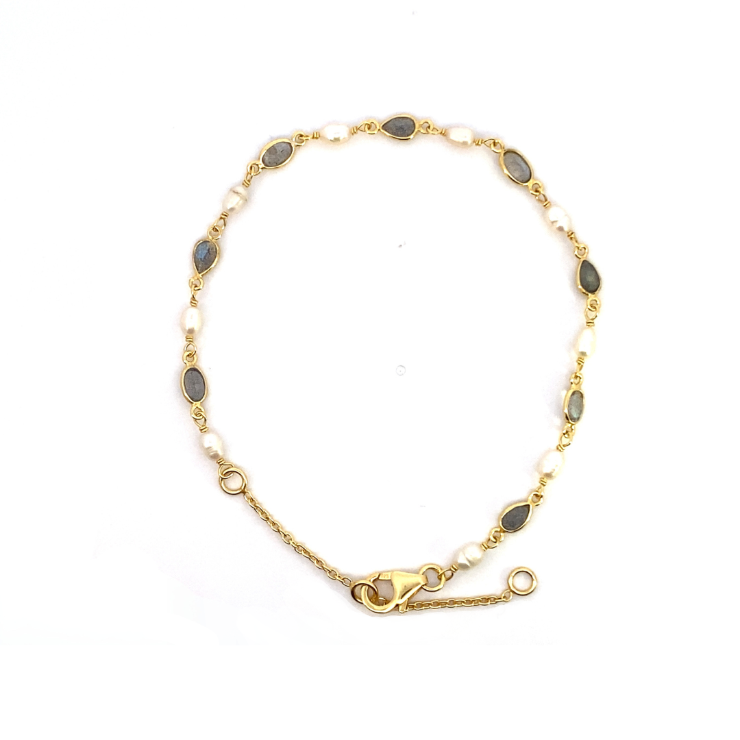 Gemstone bracelet with natural stones Labradorite and River Pearls