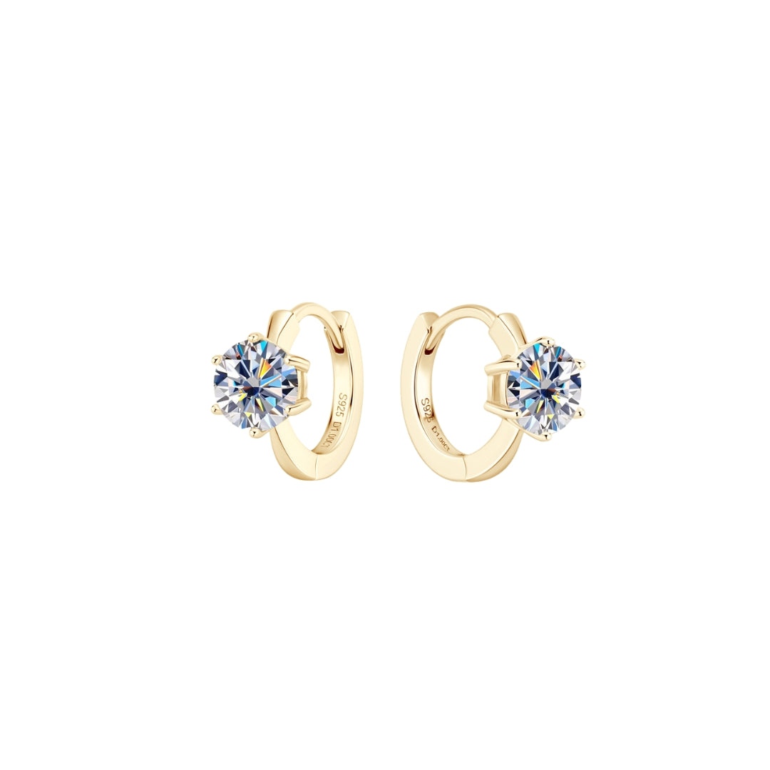Aretes arracada de rodio tipo huggies con Moissanita de 1 ct en solitario