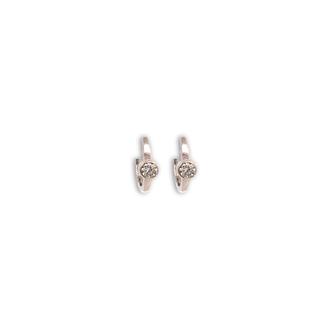 Aretes arracada  de rodio con cierre de clip y Moissanita de 0.3 ct con montura de bisel