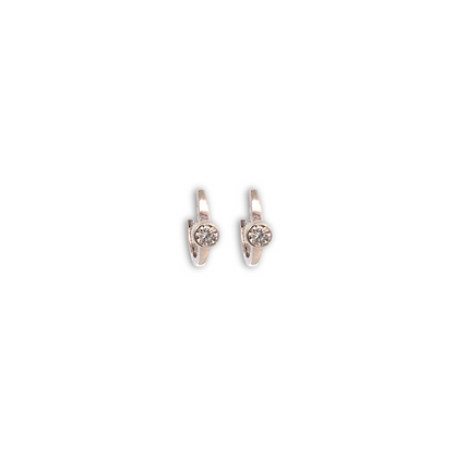 Aretes arracada  de rodio con cierre de clip y Moissanita de 0.3 ct con montura de bisel