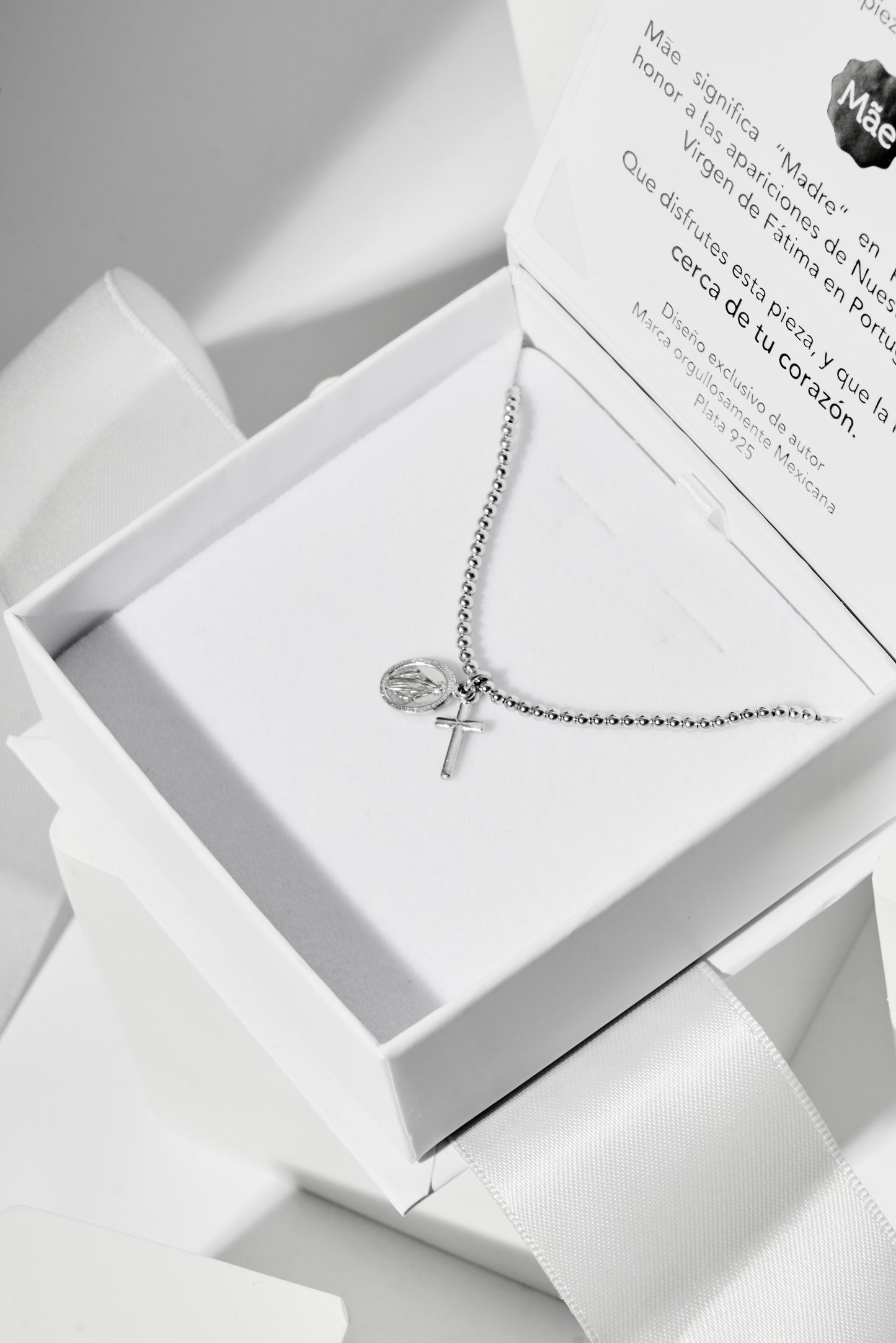 Bracelet with the Virgin of the Miraculous Medal and Cross