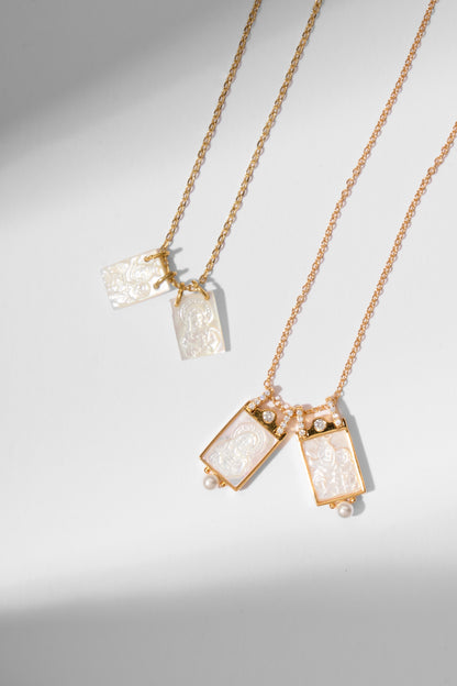 Scapular in Mother Pearl 